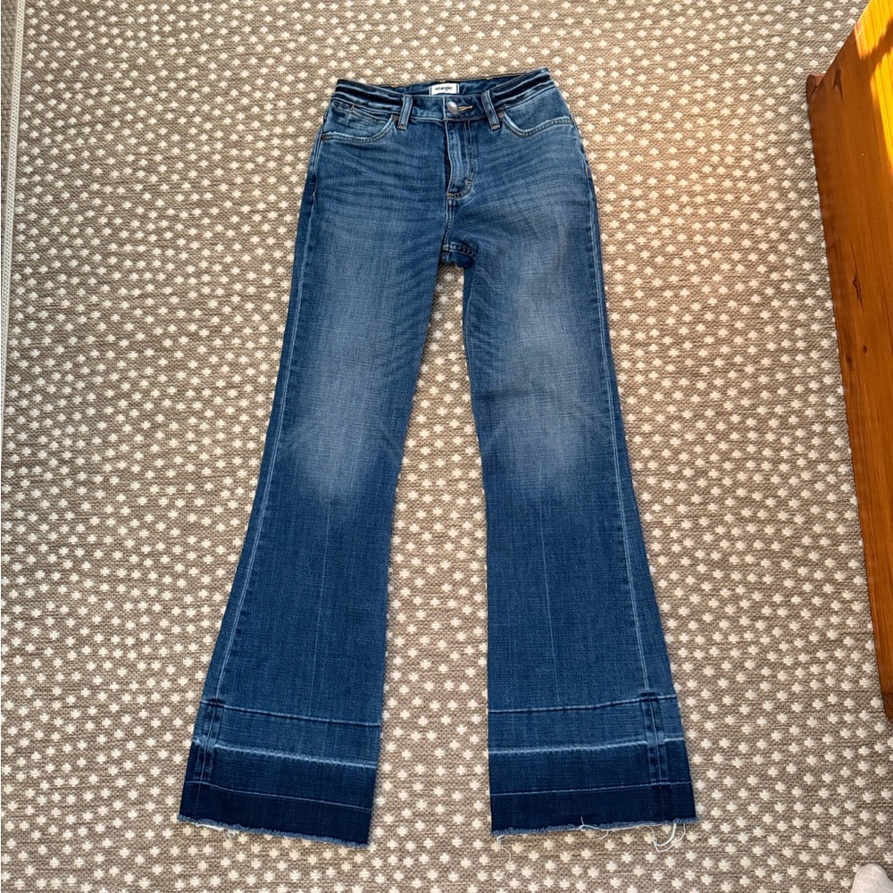 Wrangler exaggerated flare 25
